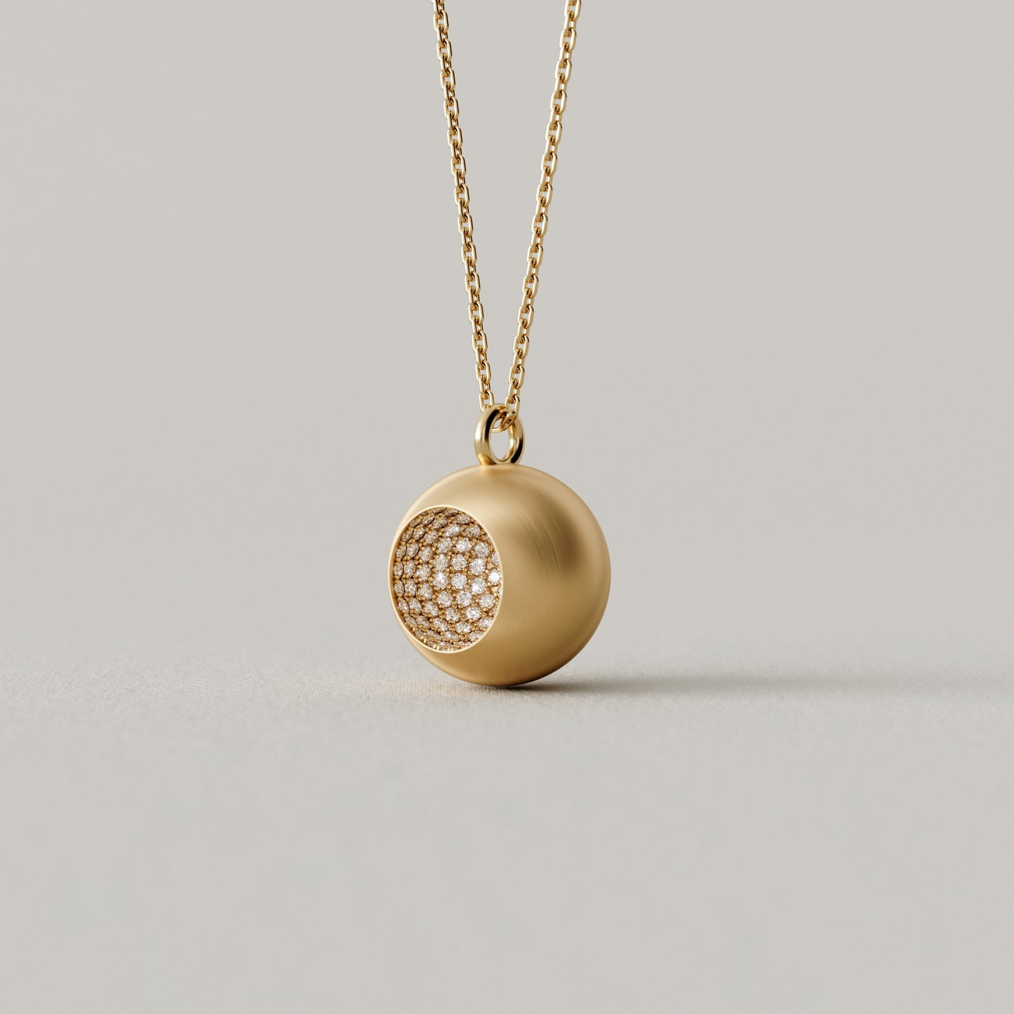 Cave Round | Pendant Large | 18k Yellow Gold with Diamonds