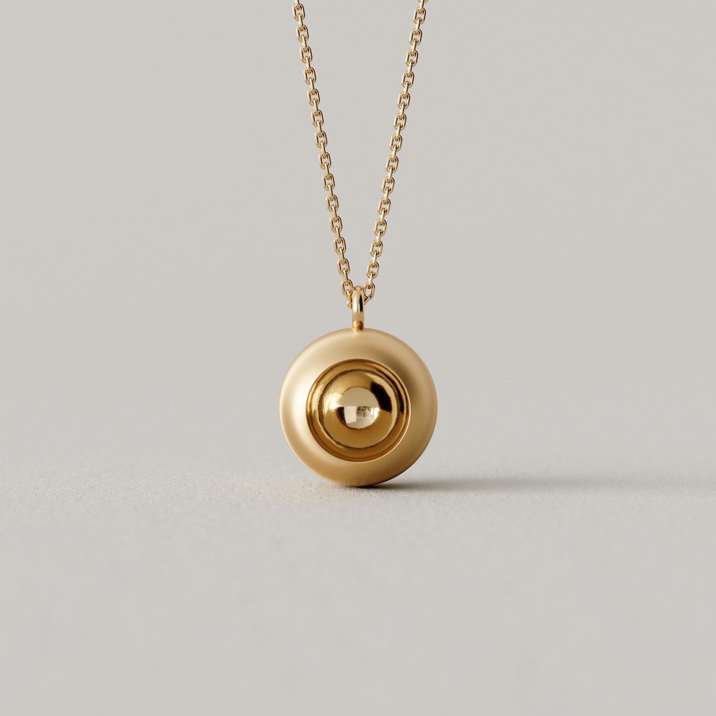 Cave Round | Pendant Large | 18k Yellow Gold