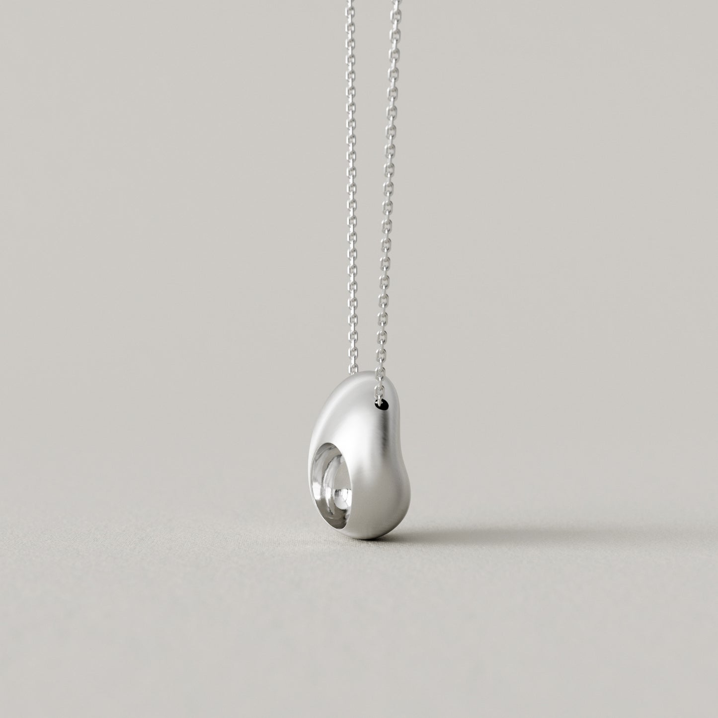 Cave Oval | Pendant Medium | Sterling Silver
