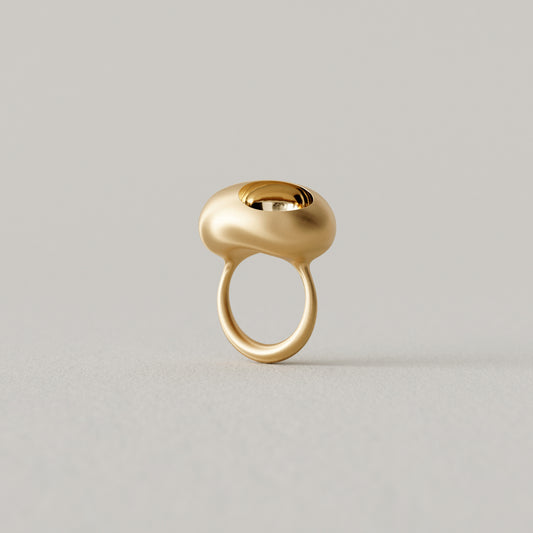 Cave Oval | Ring Small | 18k Yellow Gold