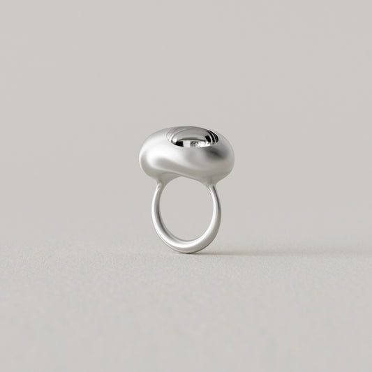Cave Oval | Ring Small | Sterling Silver