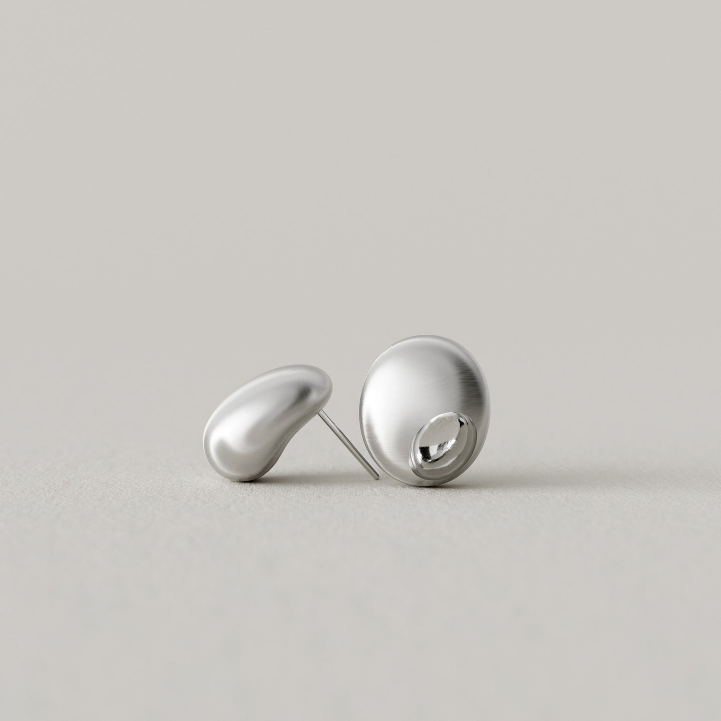 Cave Oval | Stud Earring | Sterling Silver