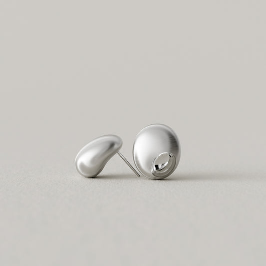 Cave Oval | Stud Earring | Sterling Silver