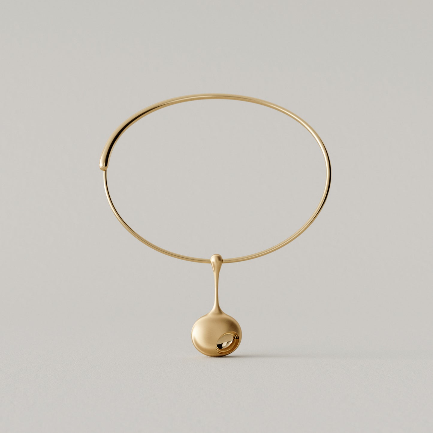Cave Oval  | Torque with Pendant Large | 18k Yellow Gold
