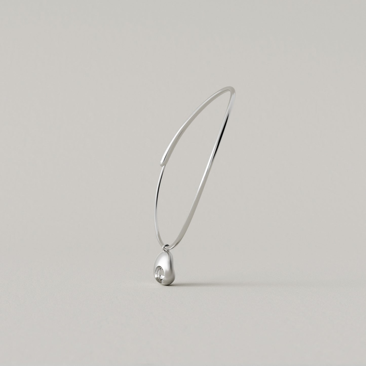 Cave Oval | Torque with Pendant Medium | Sterling Silver