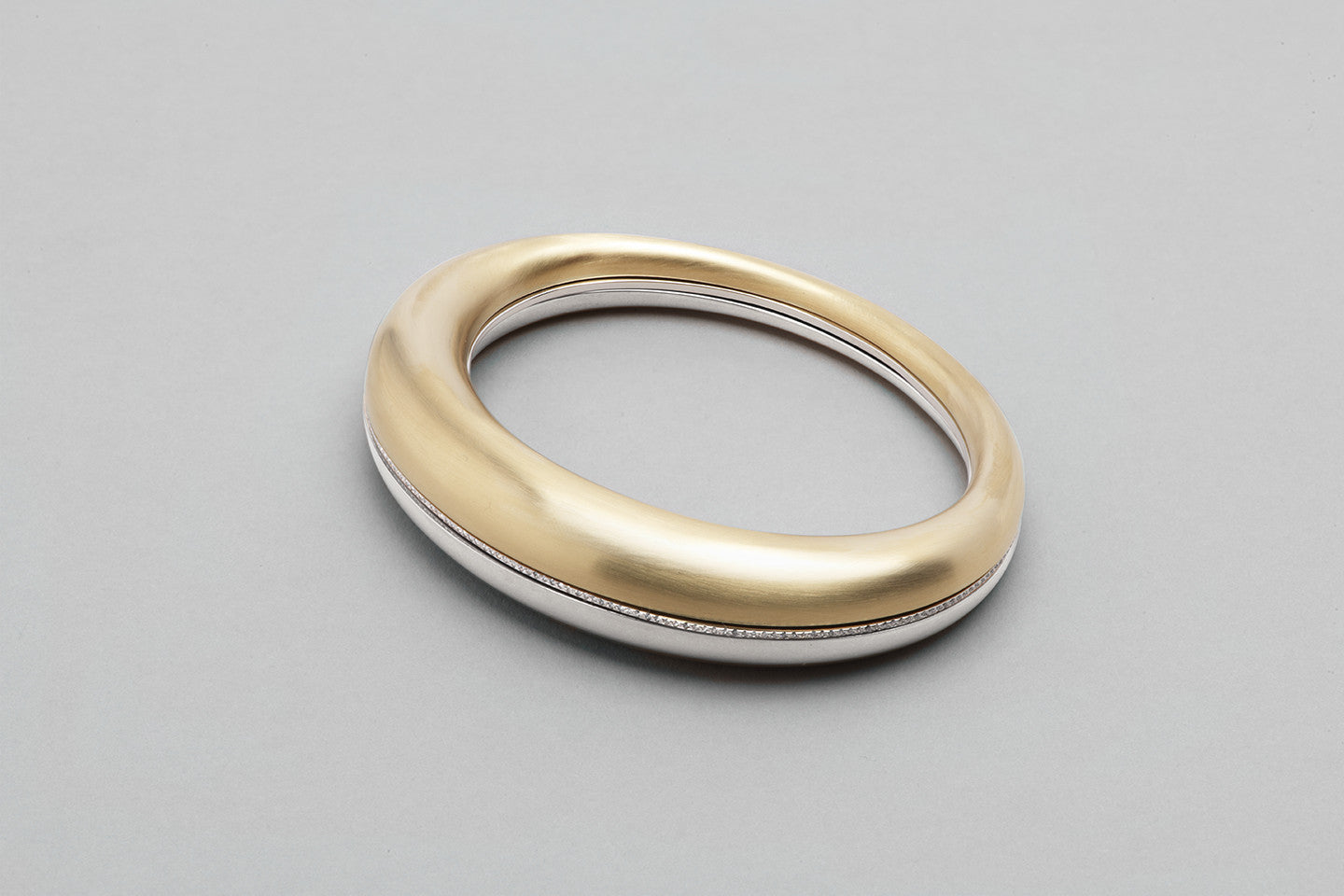 Beautiful Bangle | 18k Yellow Gold and 18k White Gold with Brilliant Cut Diamonds