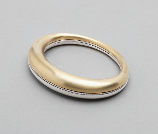 Beautiful Bangle | 18k Yellow Gold and 18k White Gold with Brilliant Cut Diamonds