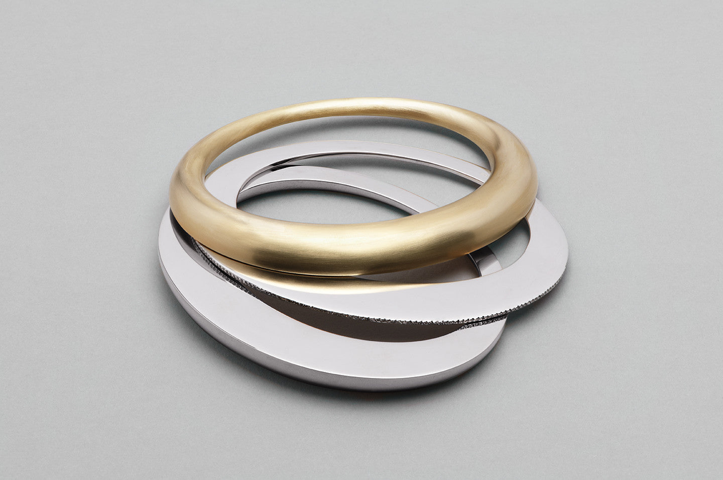 Beautiful Bangle | 18K Yellow Gold and 18K White Gold with Brilliant Cut Diamonds