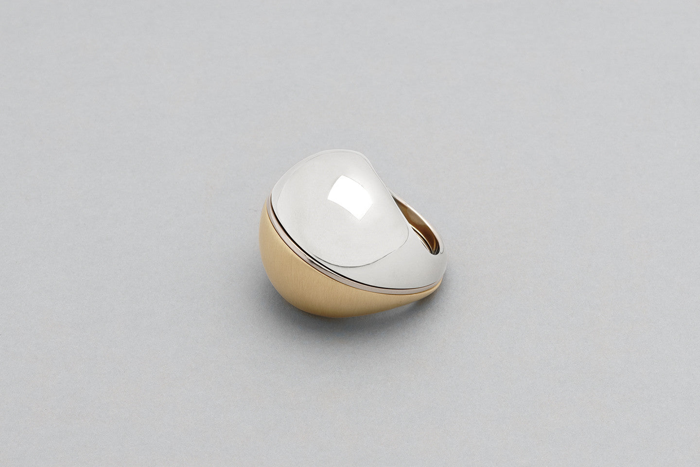 Beautiful Ring | 18k Yellow Gold and 18k White Gold